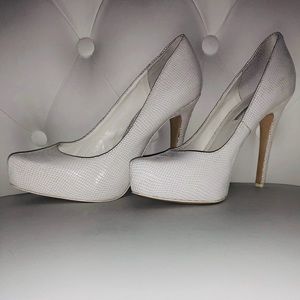 BCBGENERATION BG PARADE SNAKESKIN PLATFORM PUMPS